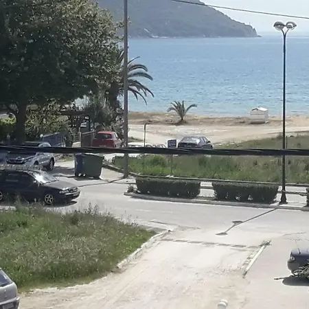 아파트 El Sol Néa Péramos